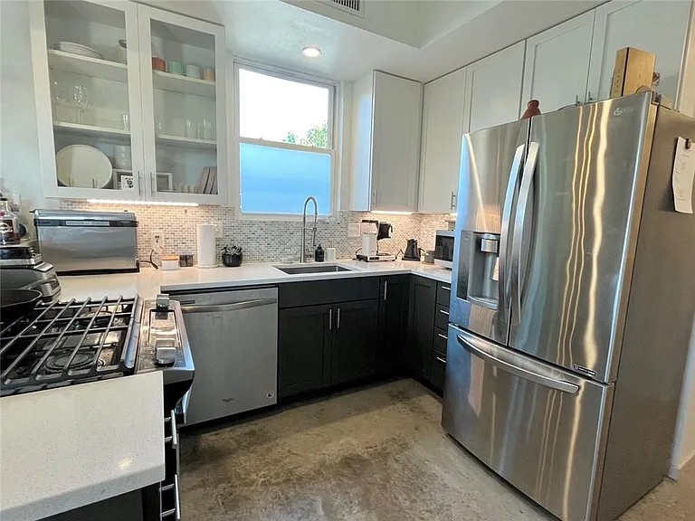 4601 Kitty Avenue, Unit B Austin, TX 78721 - Photo 4 of 14 Gallery Image 4