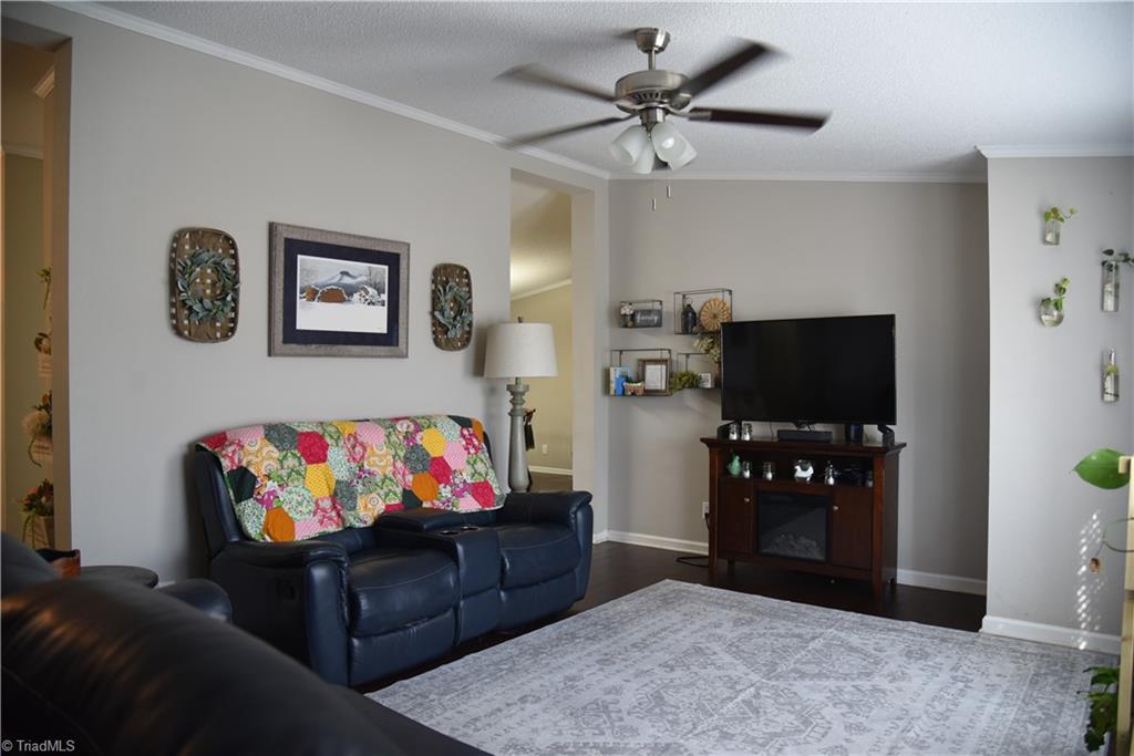 621 Southern Road King, NC 27021 - Photo 5 of 27