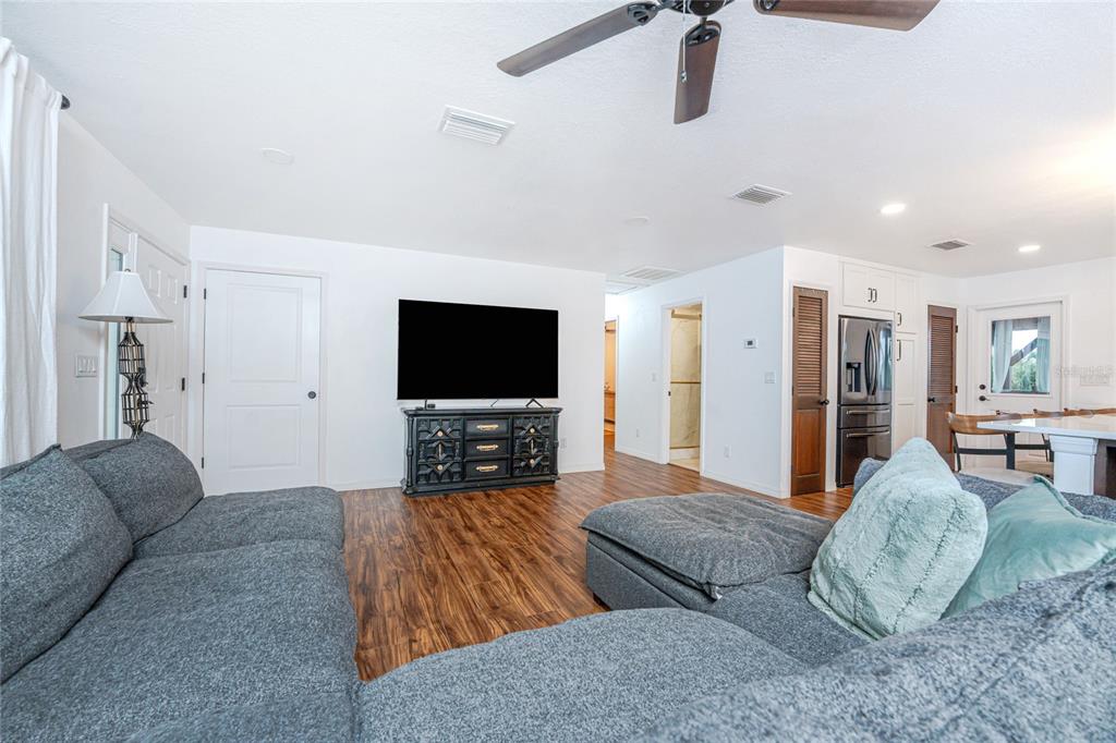 3129 Banyan Way Punta Gorda, FL 33950 - Photo 9 of 52