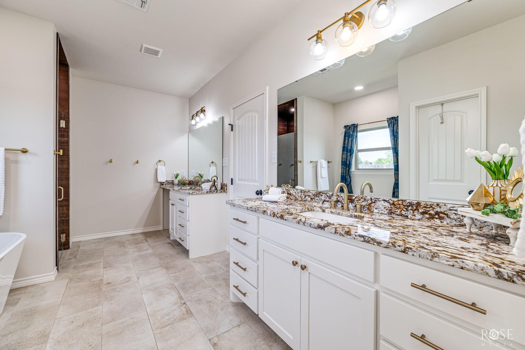 1938 Beaty Road San Angelo, TX 76904 - Photo 18 of 45 Master Bath - double vanities with sinks.