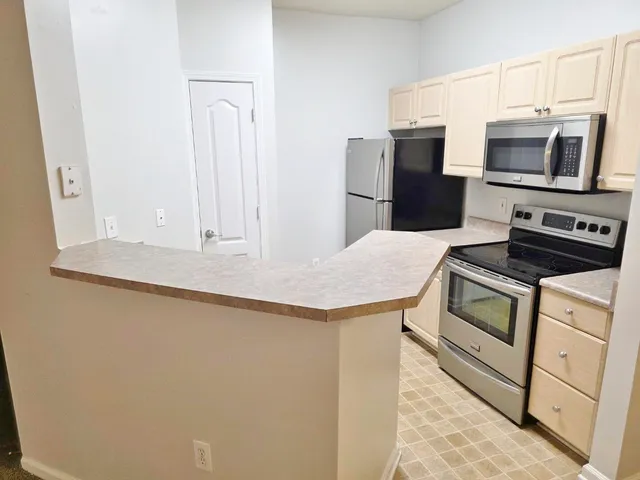 $269,900 | 1300 Park W Boulevard, Unit 804, Mount Pleasant, SC 29466