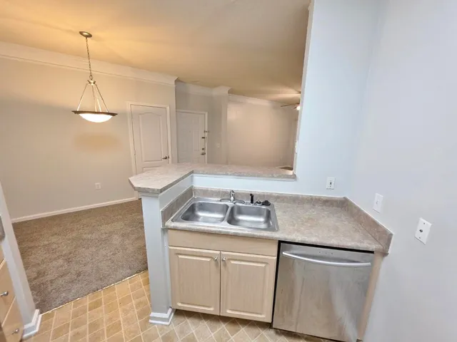 $269,900 | 1300 Park W Boulevard, Unit 804, Mount Pleasant, SC 29466