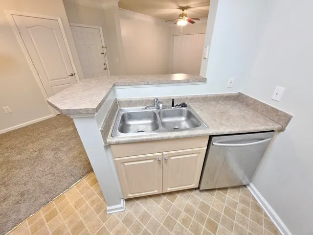 $269,900 | 1300 Park W Boulevard, Unit 804, Mount Pleasant, SC 29466