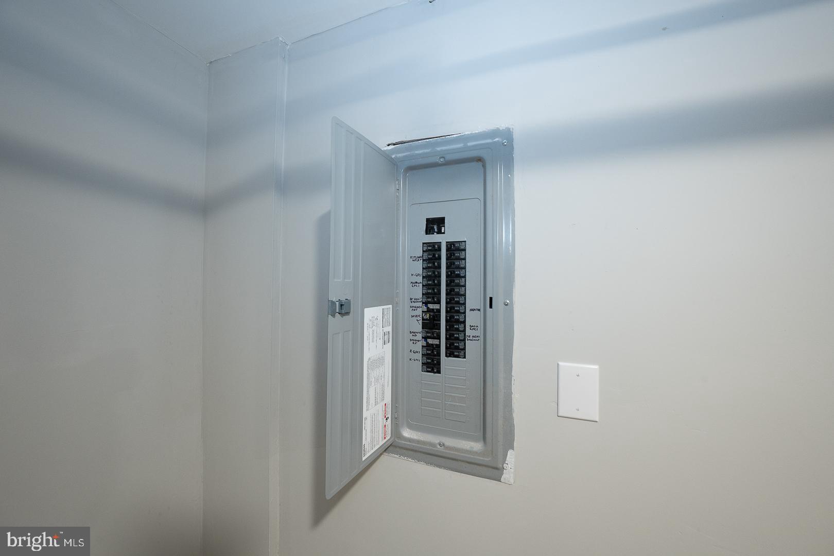 91 Lamport Road Upper Darby, PA 19082 - Photo 41 of 44