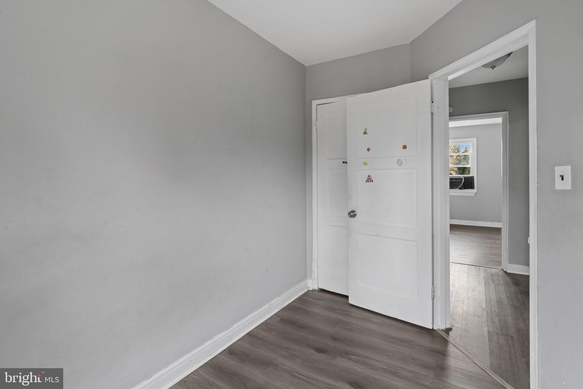 38 Hillvale Road Baltimore, MD 21229 - Photo 17 of 27 Second bedroom