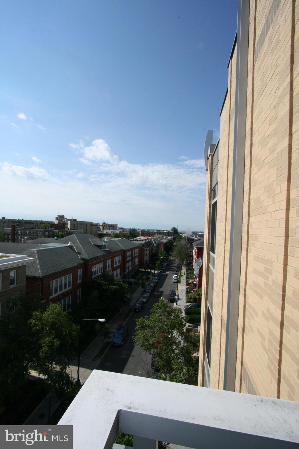 2550 17th Street Northwest, Unit 612 Washington, DC 20009 - Photo 37 of 55 a view of balcony