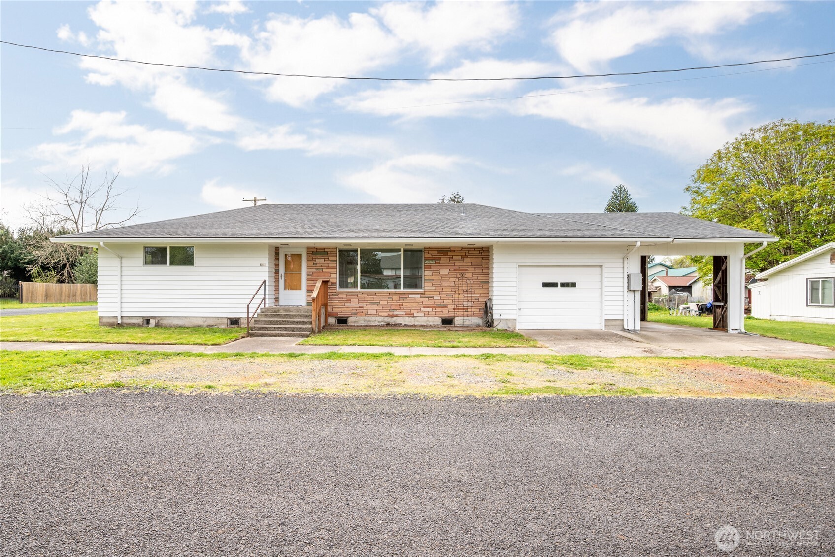 301 Cedar Street Toledo, WA 98591 - Photo 2 of 30