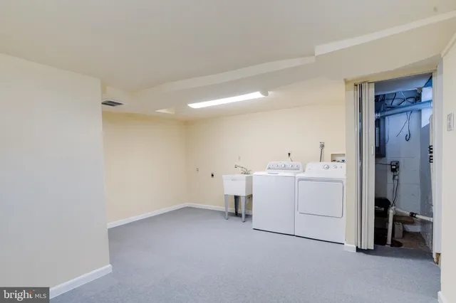 $2,400 | 5570 Channing Road, Baltimore, MD 21229