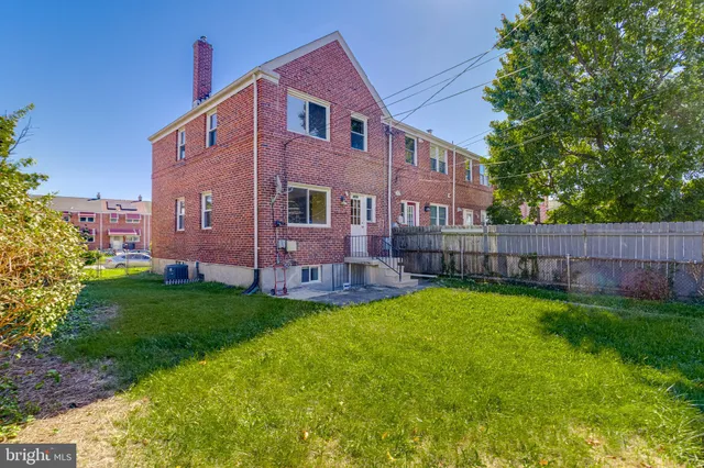 $2,400 | 5570 Channing Road, Baltimore, MD 21229