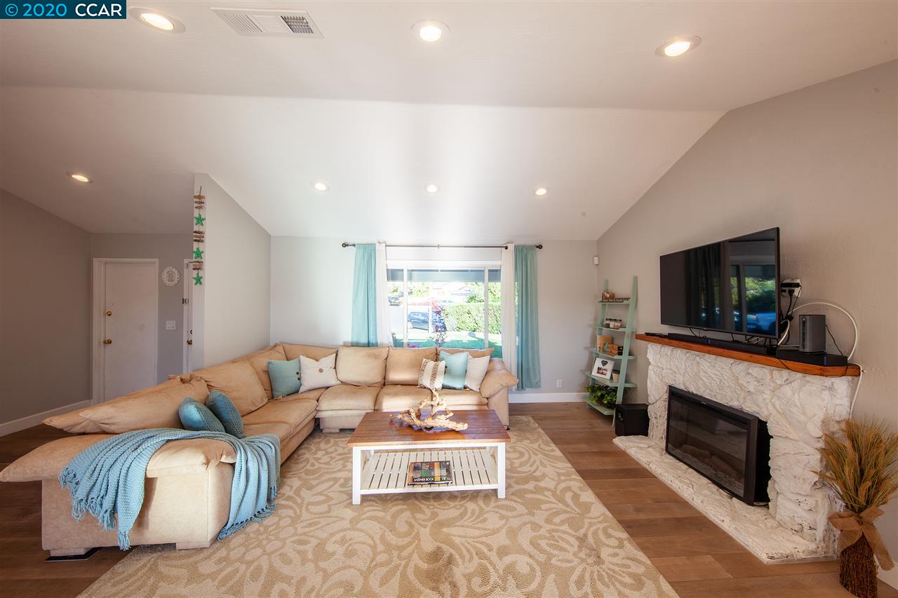 774 Reef Point Court Rodeo, CA 94572 - Photo 4 of 40