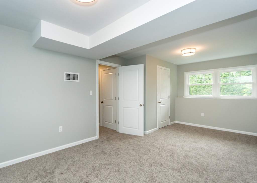 52 Oak Street Wellesley, MA 02482 - Photo 11 of 18