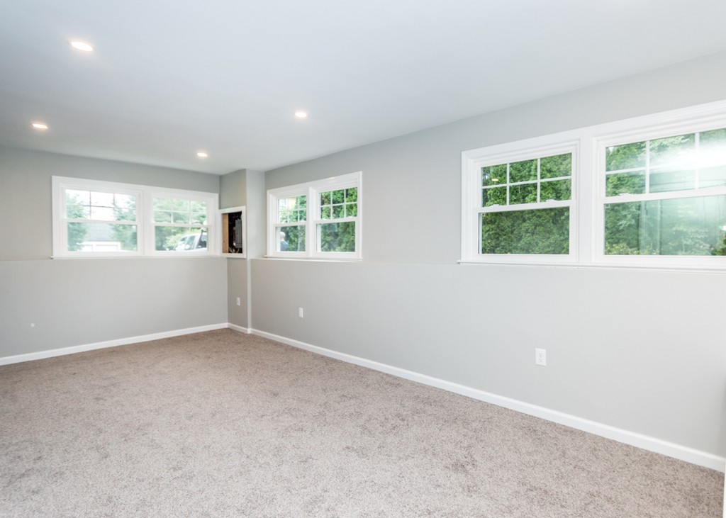 52 Oak Street Wellesley, MA 02482 - Photo 12 of 18