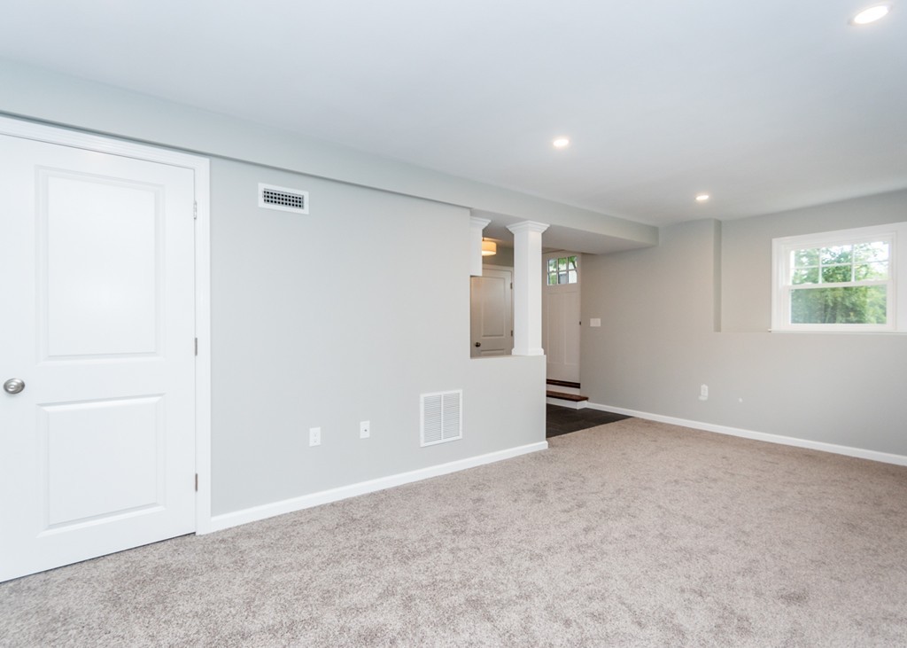 52 Oak Street Wellesley, MA 02482 - Photo 13 of 18