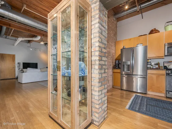 $899,000 | 1330 West Monroe Street, Unit 410, Chicago, IL 60607