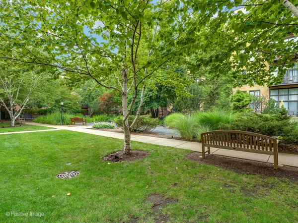$899,000 | 1330 West Monroe Street, Unit 410, Chicago, IL 60607