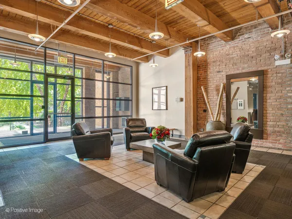 $899,000 | 1330 West Monroe Street, Unit 410, Chicago, IL 60607