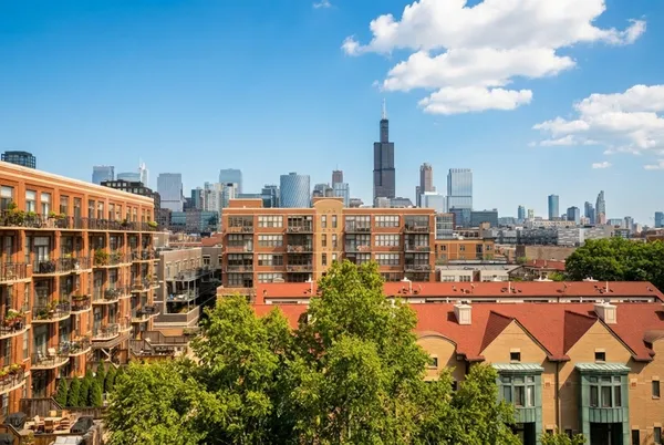 $899,000 | 1330 West Monroe Street, Unit 410, Chicago, IL 60607