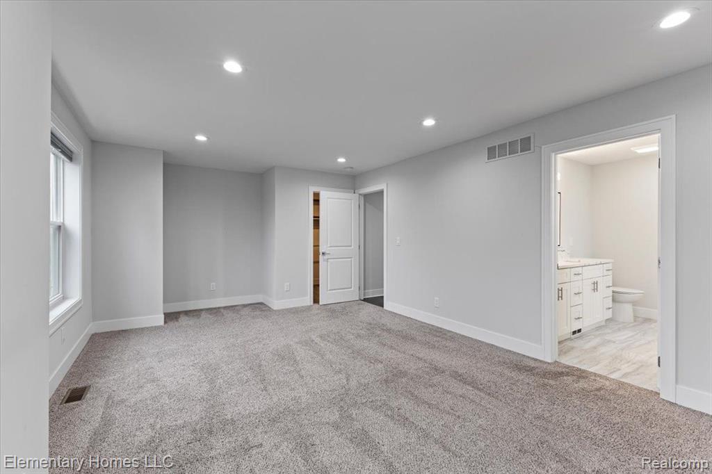 4003 Elmhurst Road Waterford, MI 48328 - Photo 11 of 28