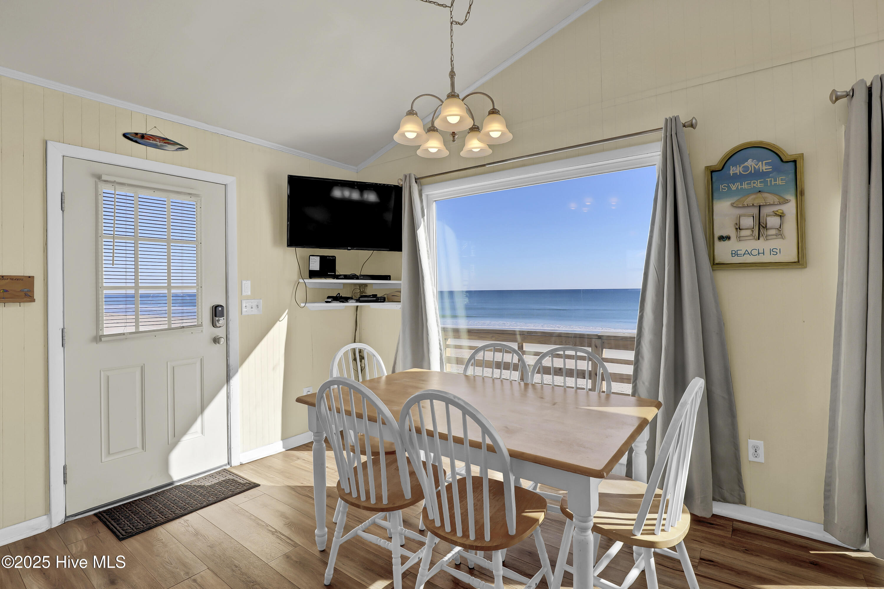 464 Topsail Road North Topsail Beach, NC 28460 - Photo 12 of 39 6G8A5532