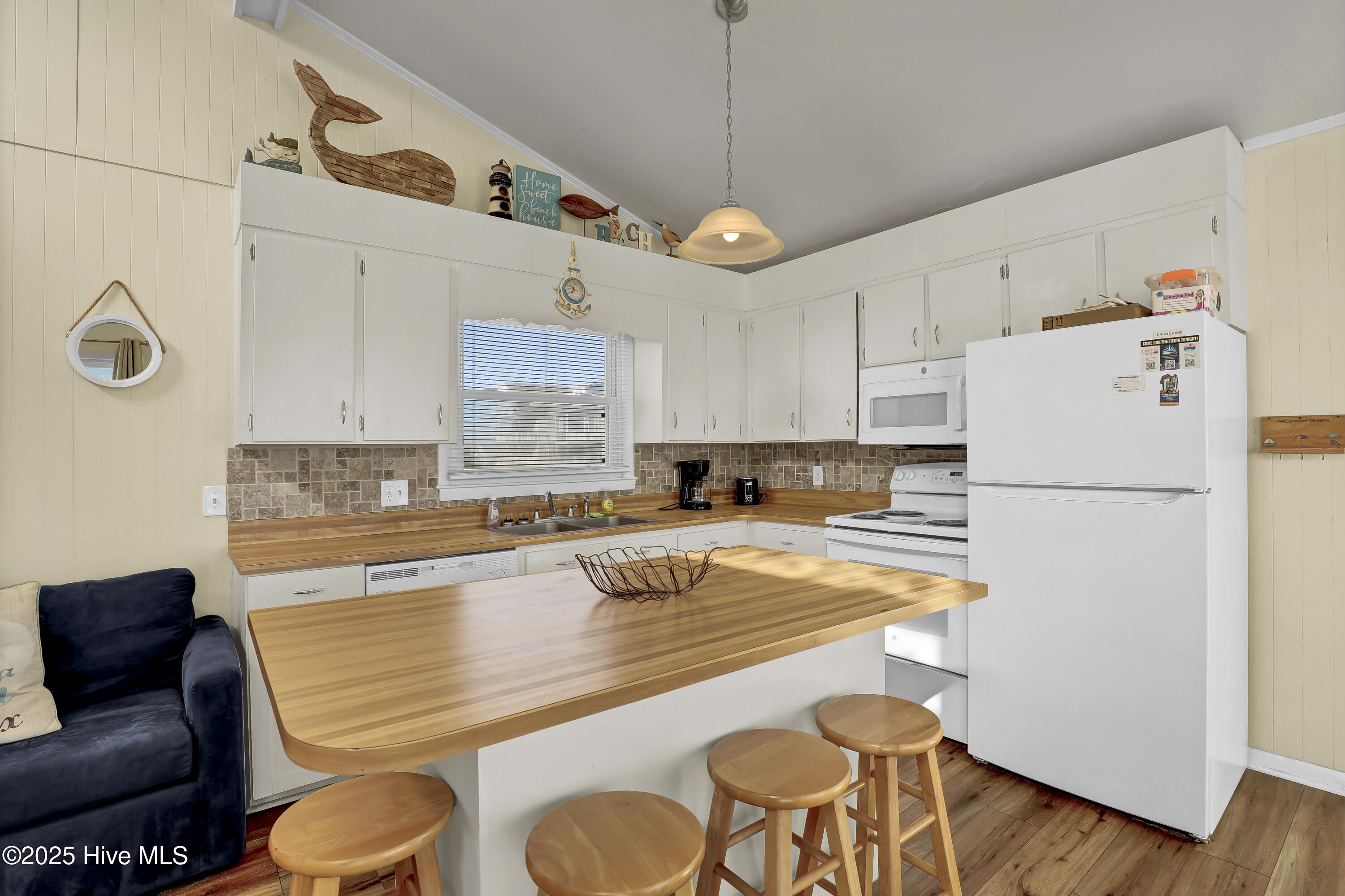 464 Topsail Road North Topsail Beach, NC 28460 - Photo 15 of 39 6G8A5541