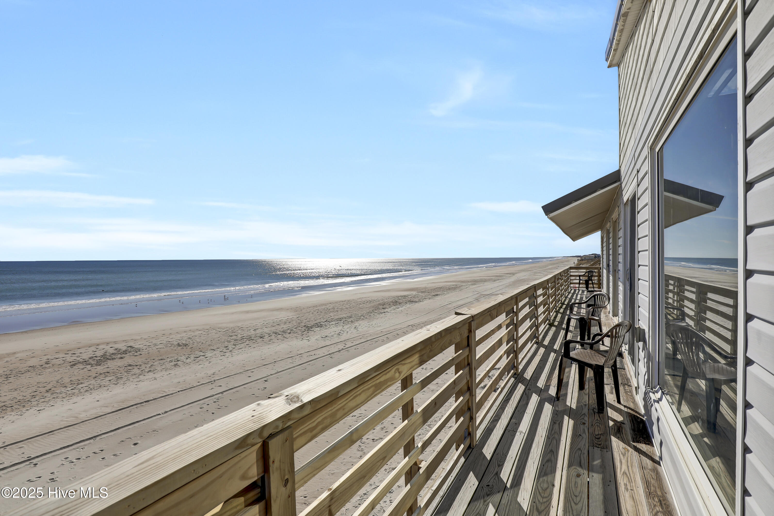 464 Topsail Road North Topsail Beach, NC 28460 - Photo 4 of 39 6G8A5517