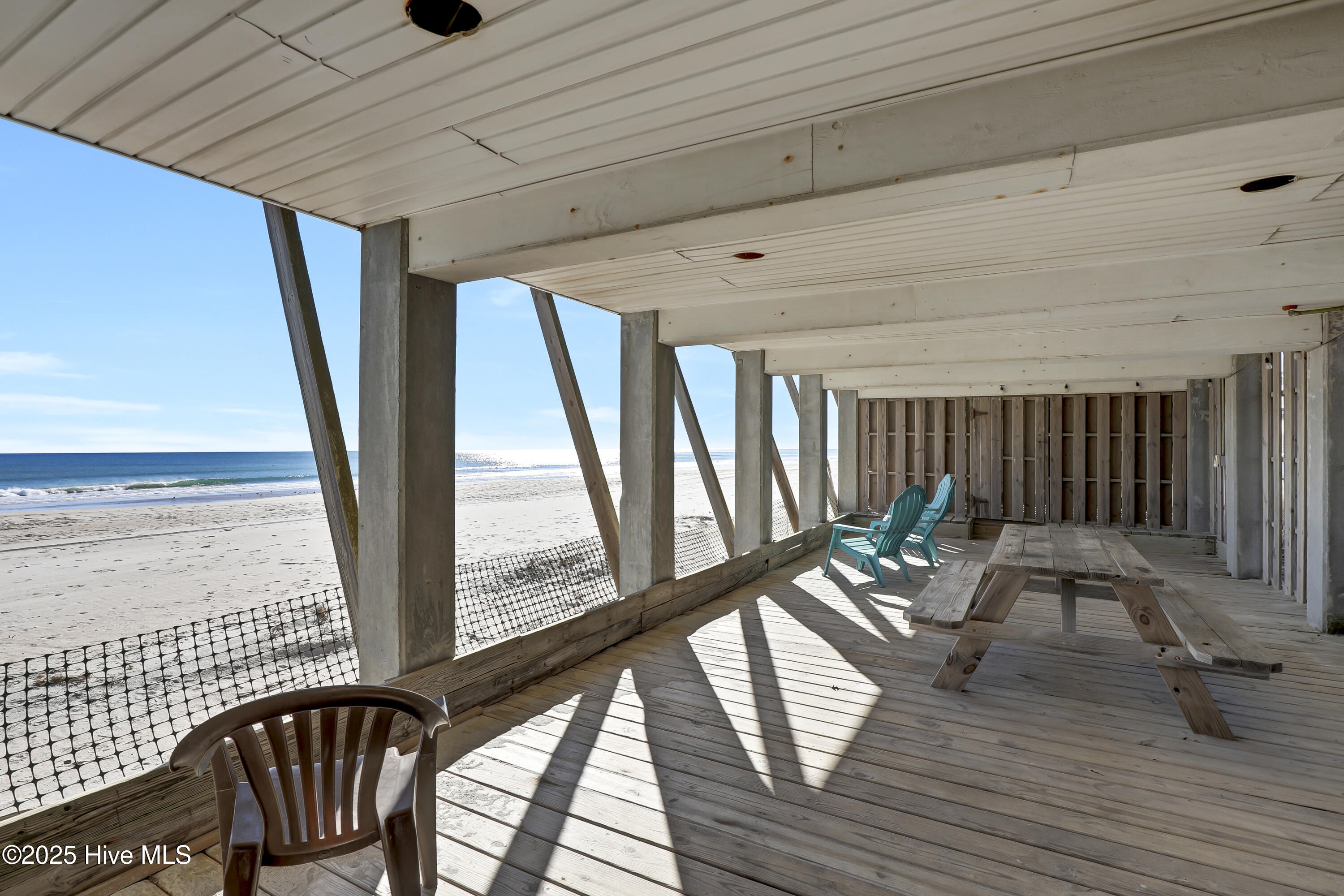 464 Topsail Road North Topsail Beach, NC 28460 - Photo 7 of 39 6G8A5508