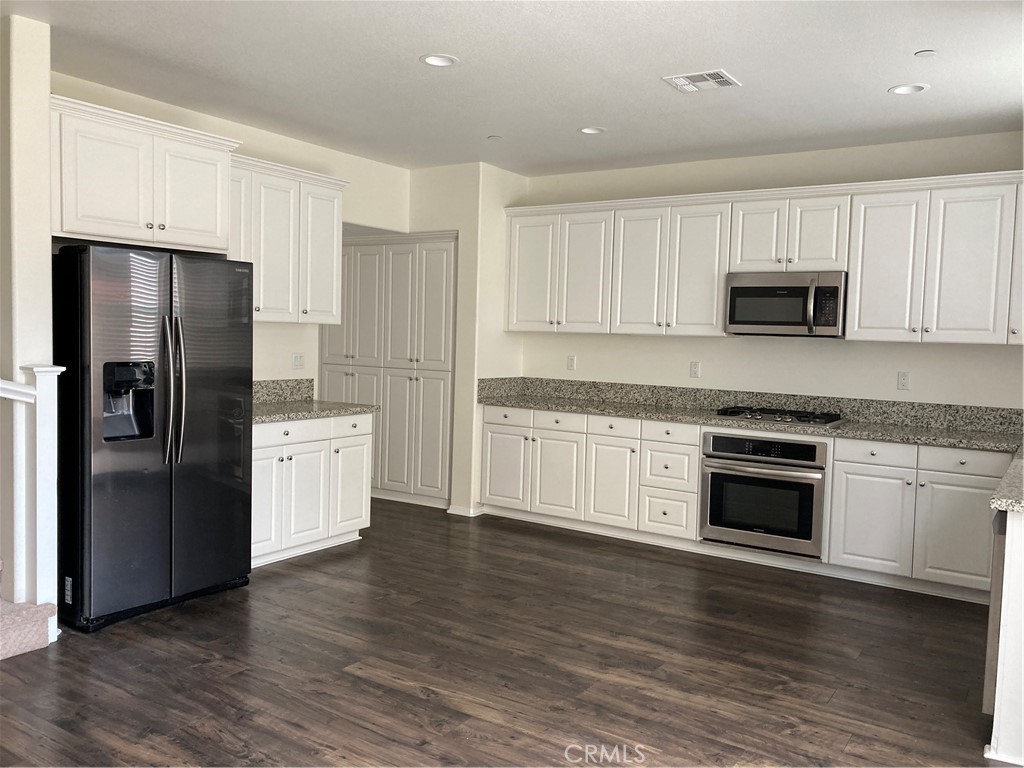 42744 Azure Street Temecula, CA 92592 - Photo 2 of 19