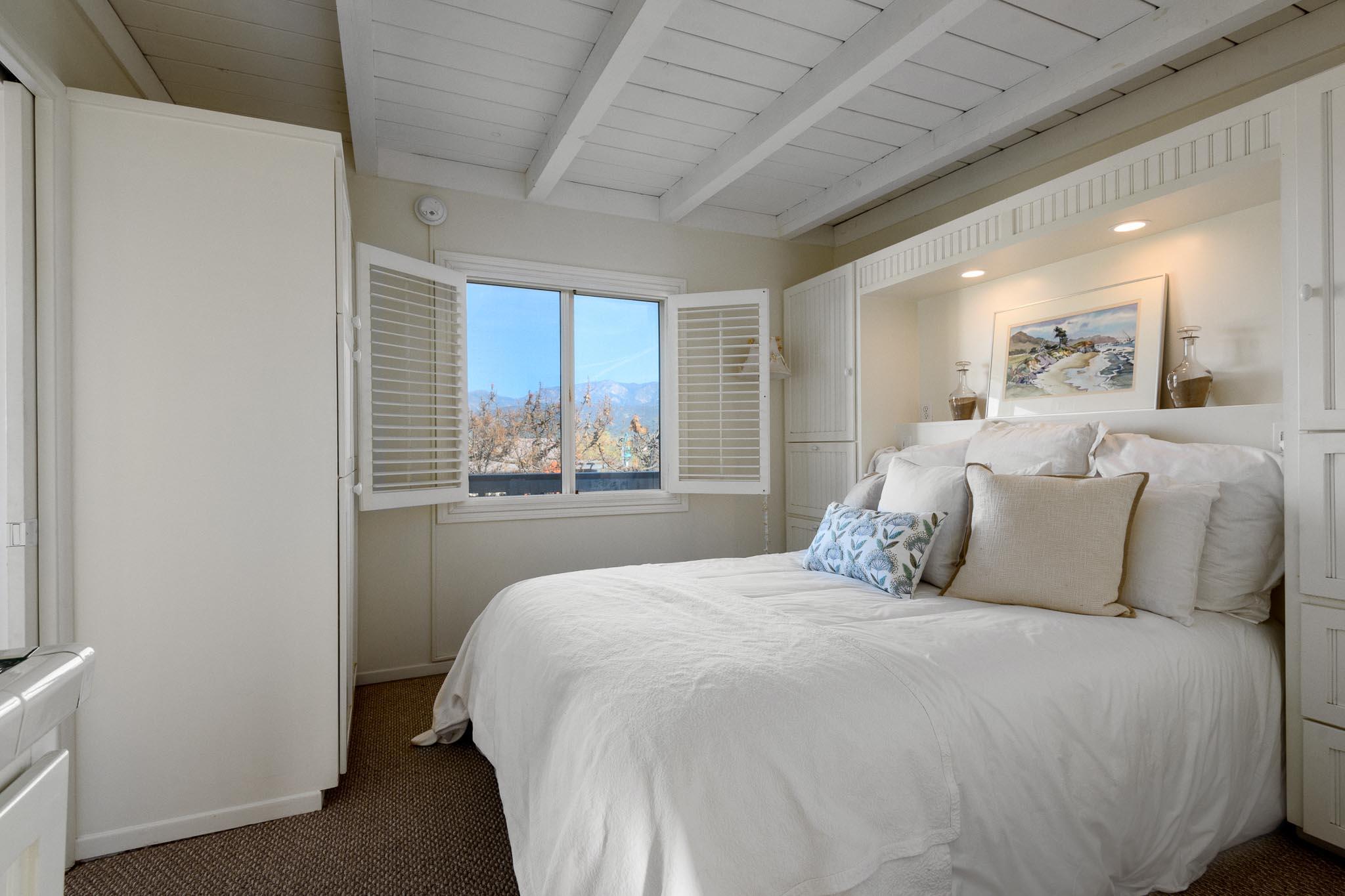 4709 Sandyland Road, Unit 4 Carpinteria, CA 93013 - Photo 8 of 29 Bedroom with views