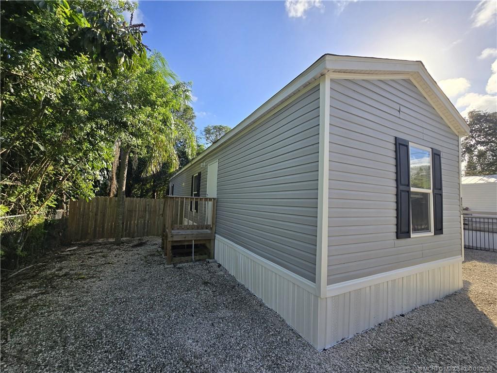 112 Northeast 18th Street Stuart, FL 34994 - Photo 1 of 13