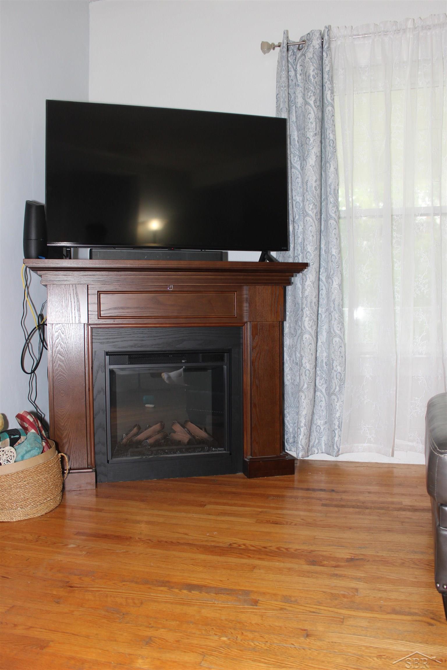 2173 2nd Street Bay City, MI 48708 - Photo 14 of 40 50114035-13.JPG