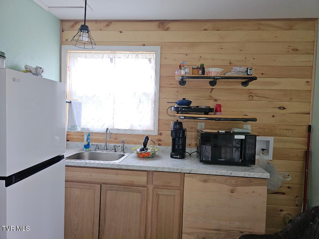 12702 Crab Orchard Road Coeburn, VA 24230 - Photo 20 of 32 21