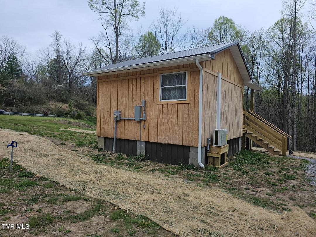 12702 Crab Orchard Road Coeburn, VA 24230 - Photo 9 of 32 15