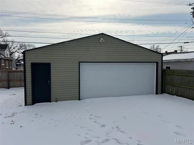 $95,000 | 2614 Grand Avenue, Granite City, IL 62040