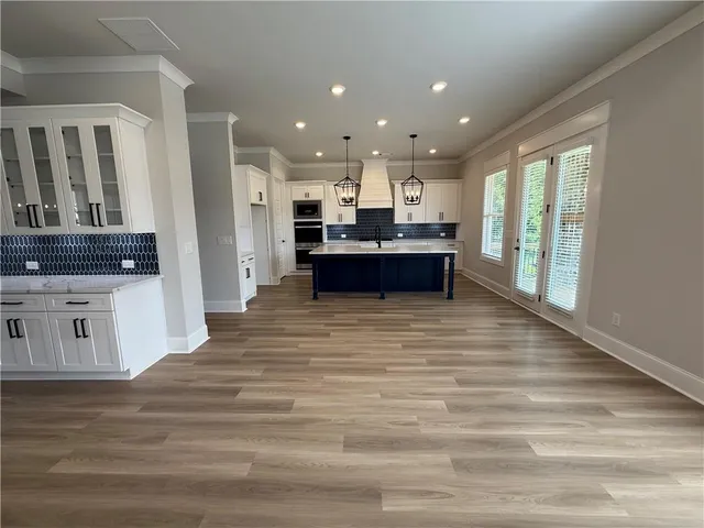 $769,900 | 5613 Meadow View Drive, Jefferson, GA 30549