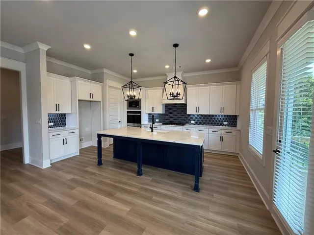 $769,900 | 5613 Meadow View Drive, Jefferson, GA 30549