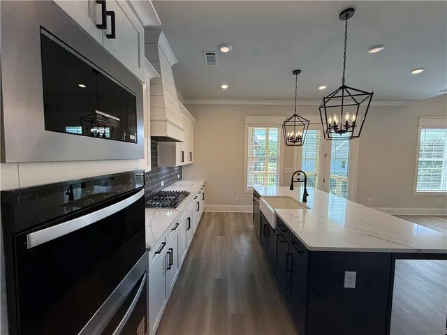 $769,900 | 5613 Meadow View Drive, Jefferson, GA 30549