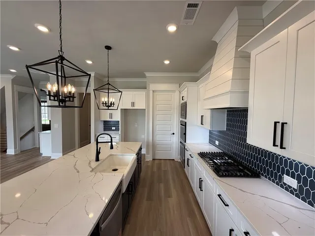 $769,900 | 5613 Meadow View Drive, Jefferson, GA 30549