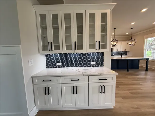 $769,900 | 5613 Meadow View Drive, Jefferson, GA 30549