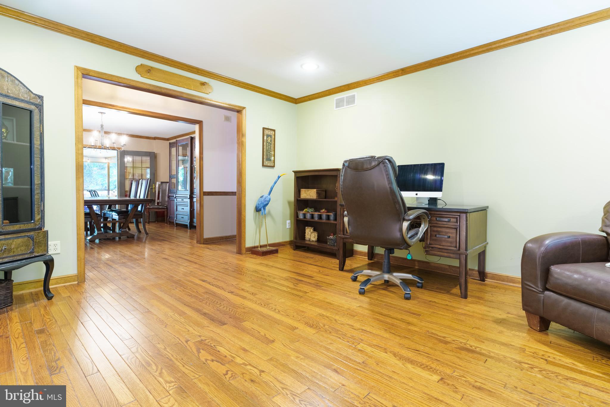 19 Andrien Road Glen Mills, PA 19342 - Photo 7 of 42 Living Room