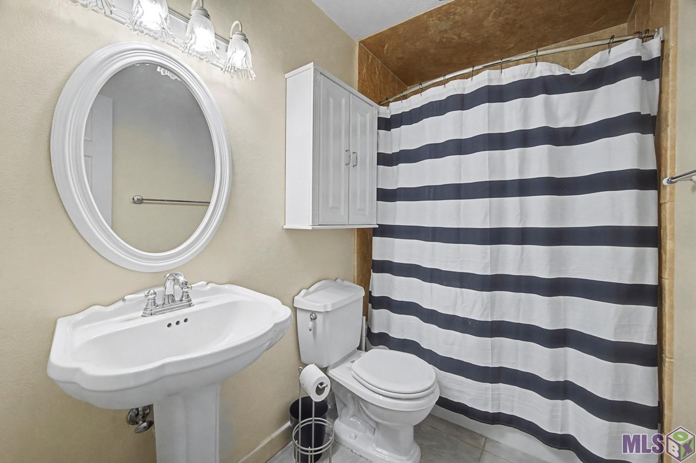 14418 Royal Oaks Avenue Baton Rouge, LA 70816 - Photo 13 of 20