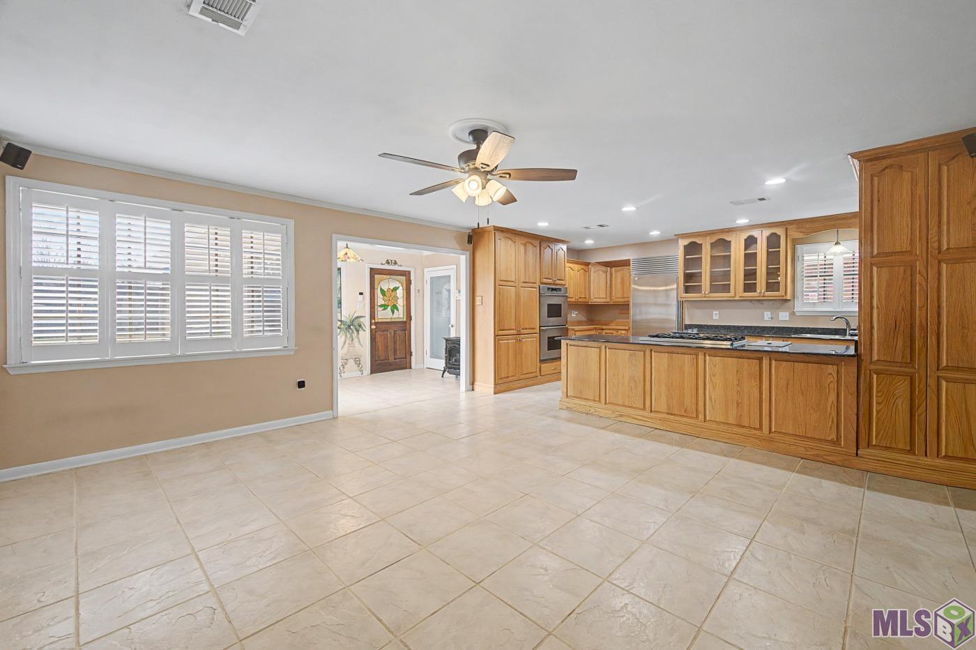 14418 Royal Oaks Avenue Baton Rouge, LA 70816 - Photo 4 of 20