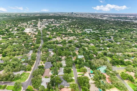 $1,285,000 | 7706 Shadyrock Drive, Austin, TX 78731