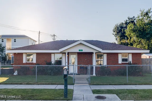 $249,900 | 135 Pine Grove Avenue, Biloxi, MS 39531