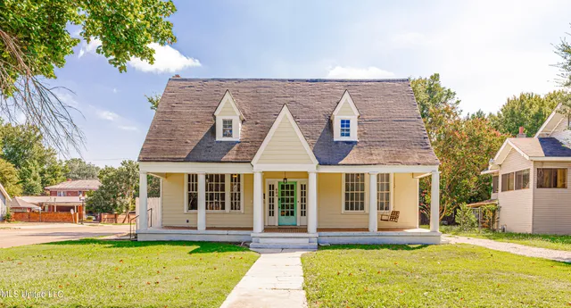 $375,000 | 604 South Main Street, Greenville, MS 38701