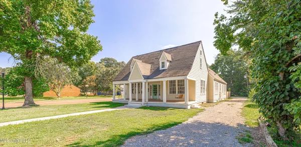 $299,000 | 604 South Main Street, Greenville, MS 38701