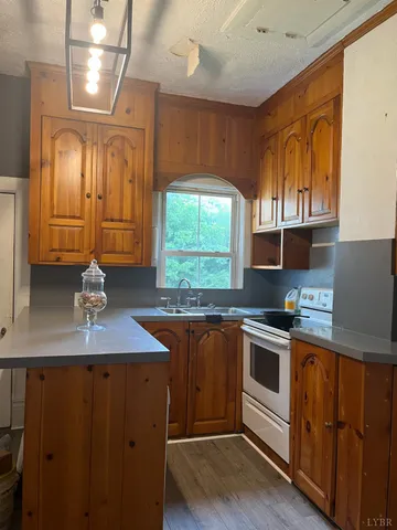 $210,000 | 116 Charlotte Street, Brookneal, VA 24528