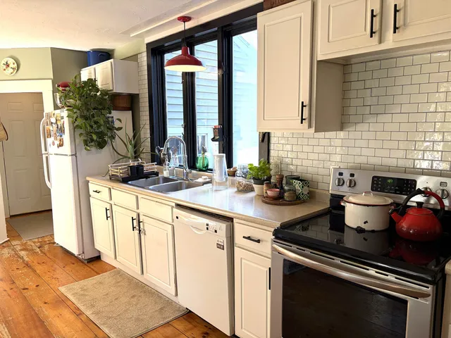 $590,000 | 129 Old Dublin Road, Peterborough, NH 03458