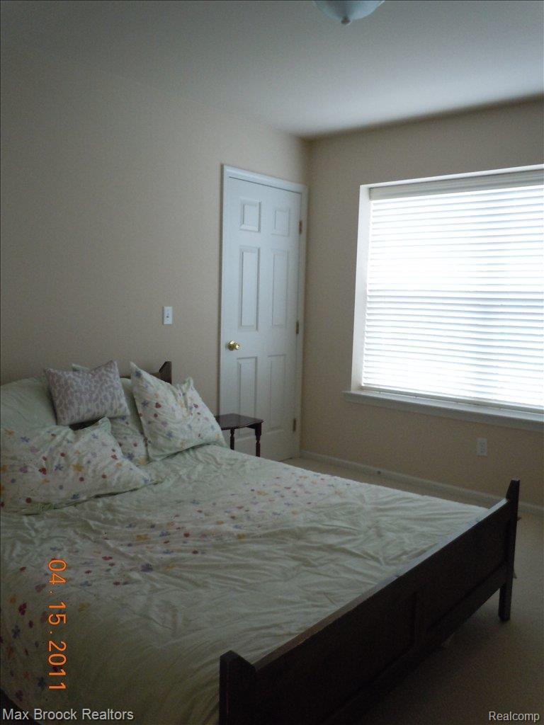 2564 Brilliance Rochester, MI 48309 - Photo 14 of 21 Bedroom 3