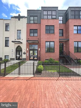 $2,700 | 1209 G Street Southeast, Unit 8, Washington, DC 20003
