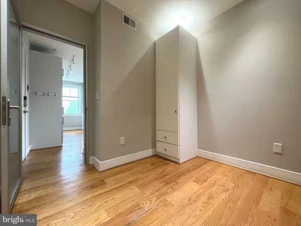 $2,700 | 1209 G Street Southeast, Unit 8, Washington, DC 20003